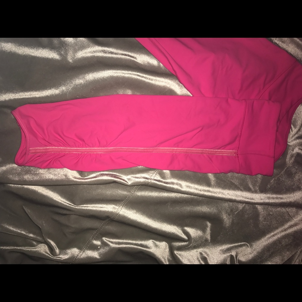 LuluLemon crop leggings