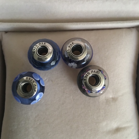 WILL TRADE !!Read below😊 AUTHENTIC PANDORA CHARMS - Picture 3 of 3