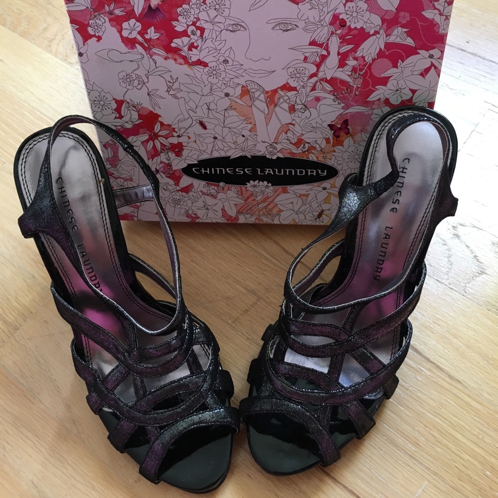 Chinese Laundry sandals