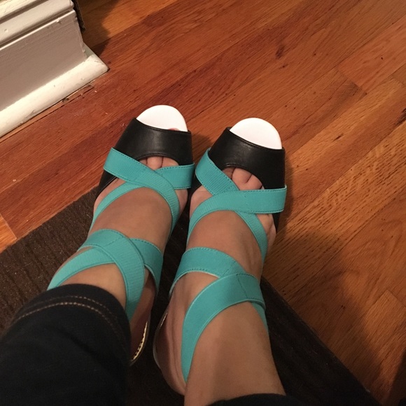 Colorblock pumps - Picture 2 of 5
