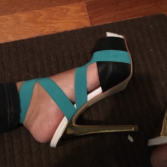 Colorblock pumps - Picture 3 of 5