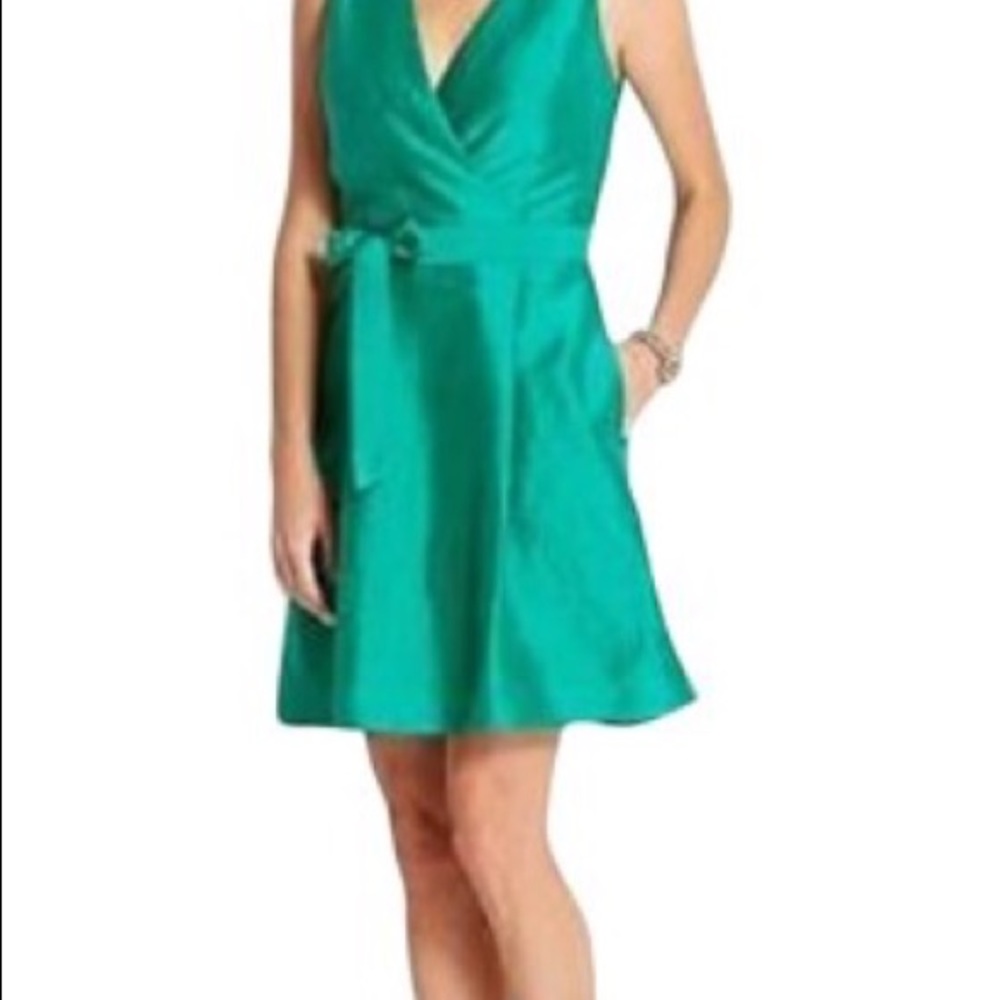 Green silk Vineyard vines dress