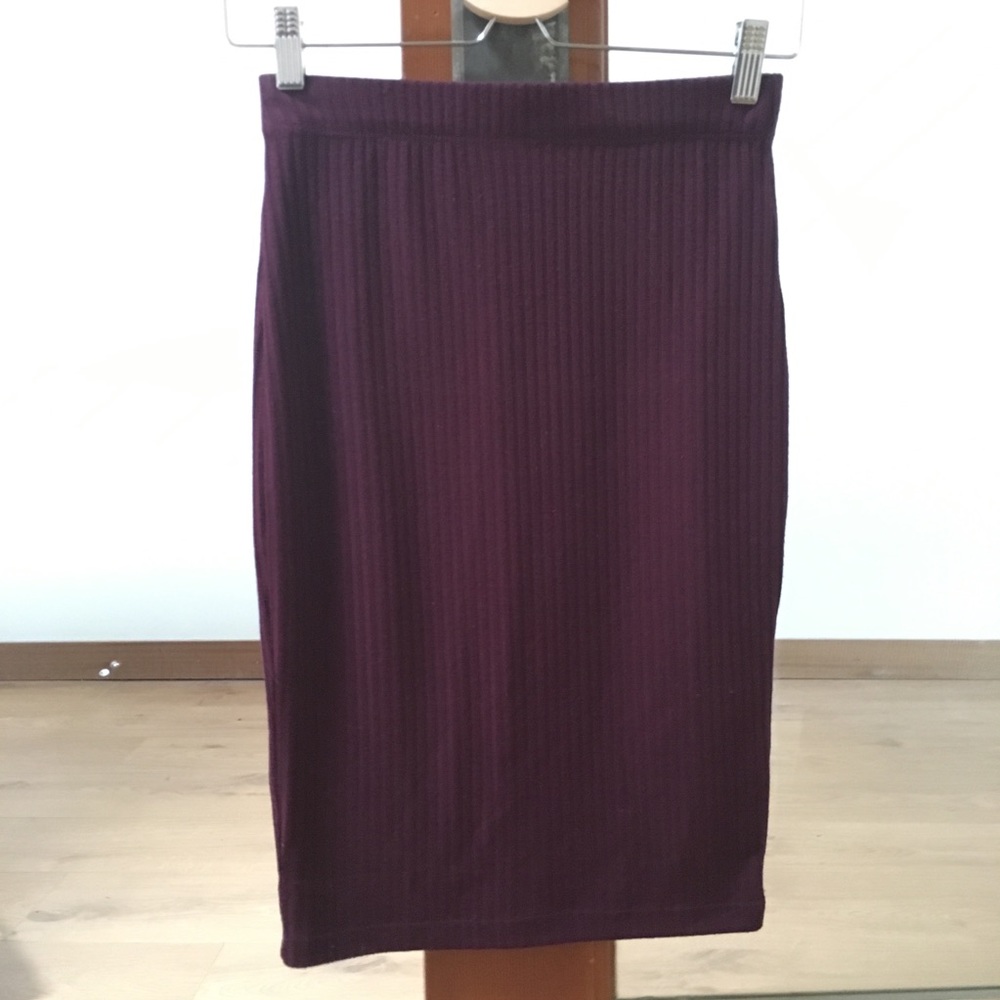 H&M Ribbed Midi Pencil Skirt