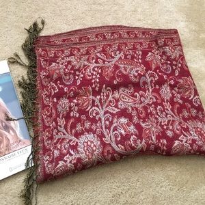 NWOT Nice Scarf/Wrap