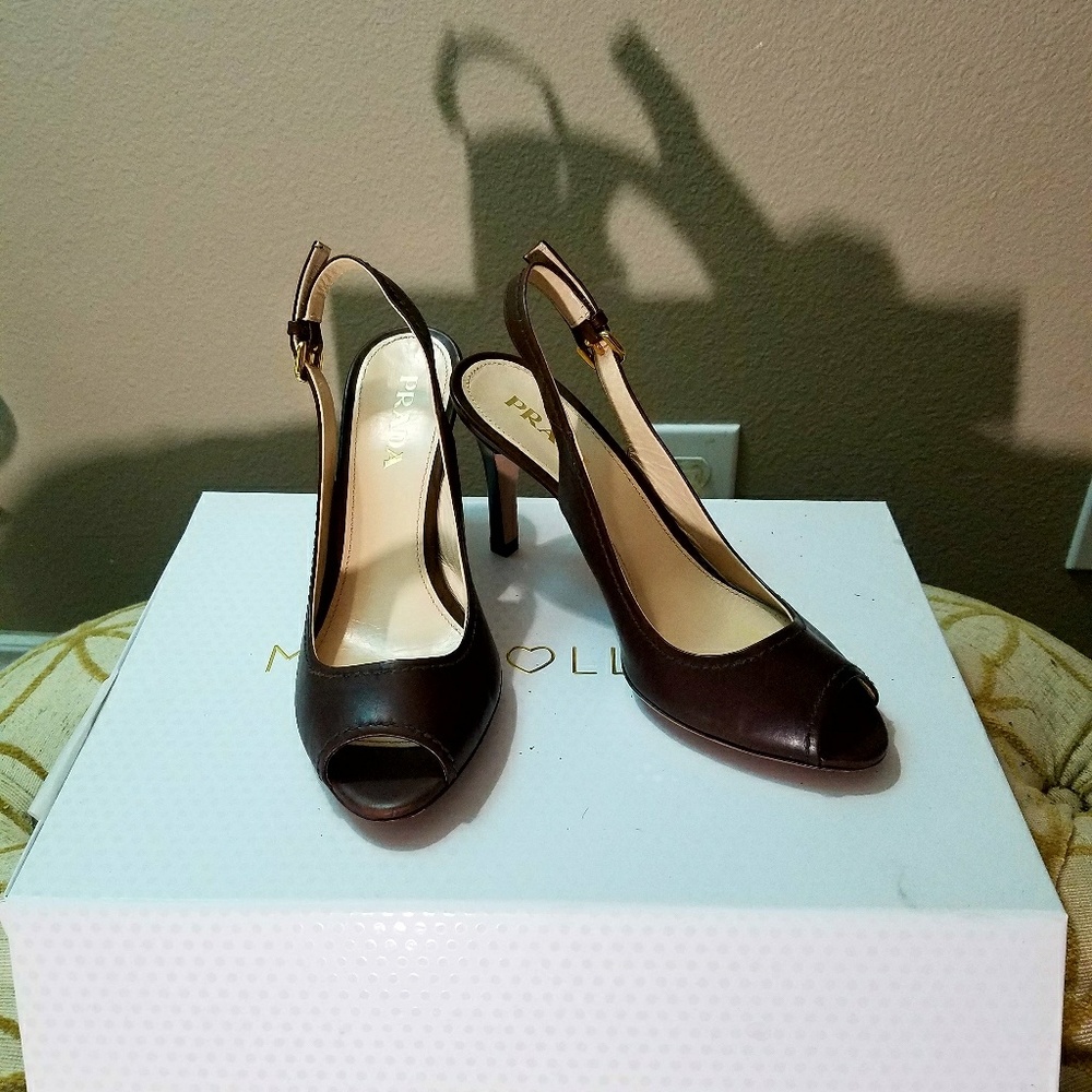 NWOT Authentic Prada slingback peeptoe pumps