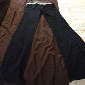 Yoga pants, reversible