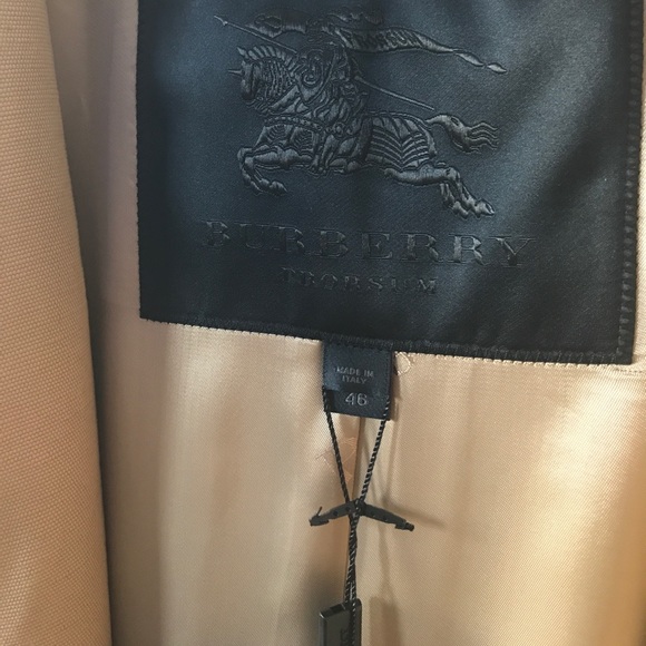 ❌SOLD❌ NWT Burberry Leather-Trimmed Coat - Picture 5 of 6