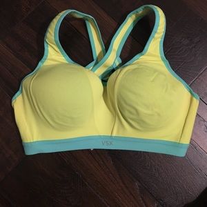 Victoria's Secret Sports Bra 34D VSX Sport