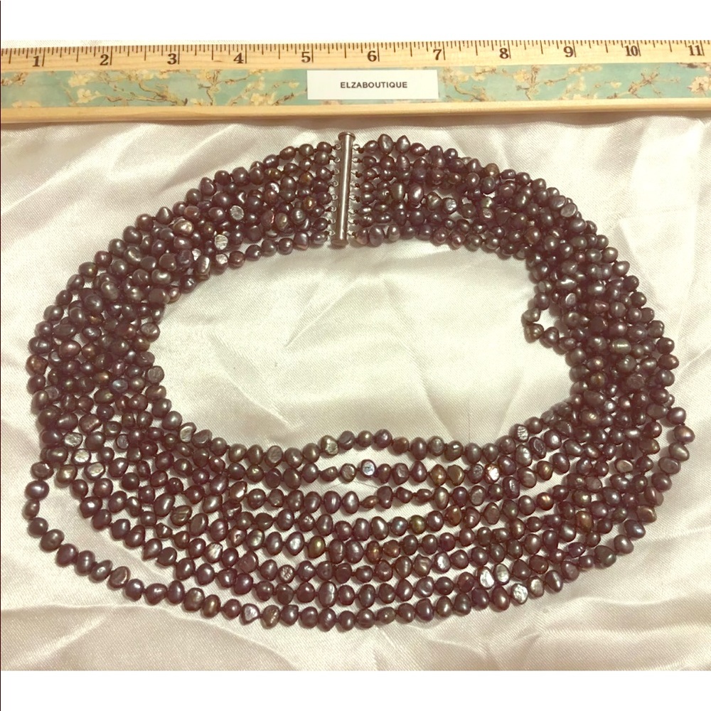Black Pearl layered Necklace W/Magnet Clasp