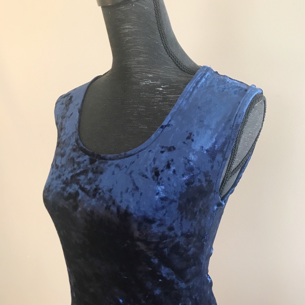 Forever 21 Velvet Bodycon Dress with Bow Detail - Picture 3 of 5