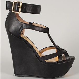 Quipid Strappy Wedge Shoe
