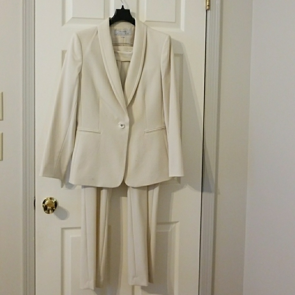 Beautiful cream pant suit