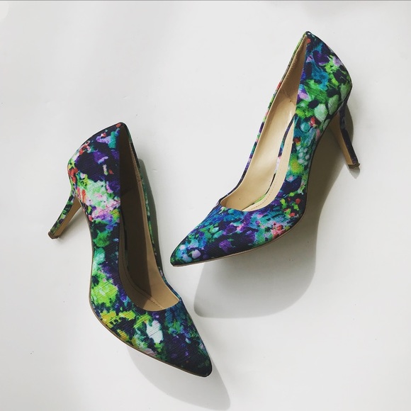 BCBGeneration Shoes - BCBGeneration Gaminkha floral pump