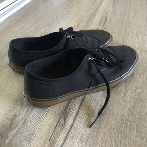 Men’s Vans Black Shoes Gum Soles Size 11