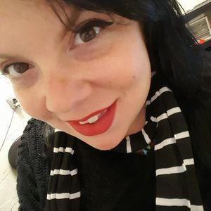 Meet your Posher, Leslie