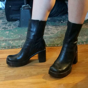 VTG 90s Steve Madden Chunky Platform Boots sz. 8