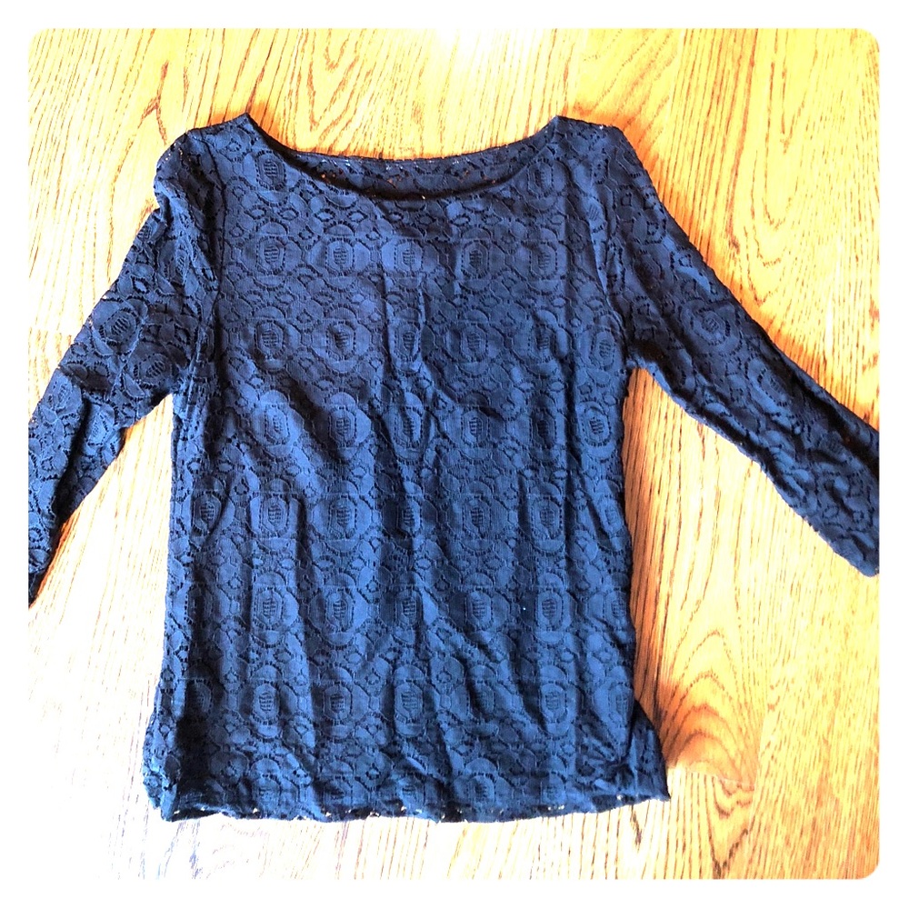 Black lacy 3/4 length shirt