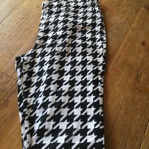 Total girl houndstooth leggings