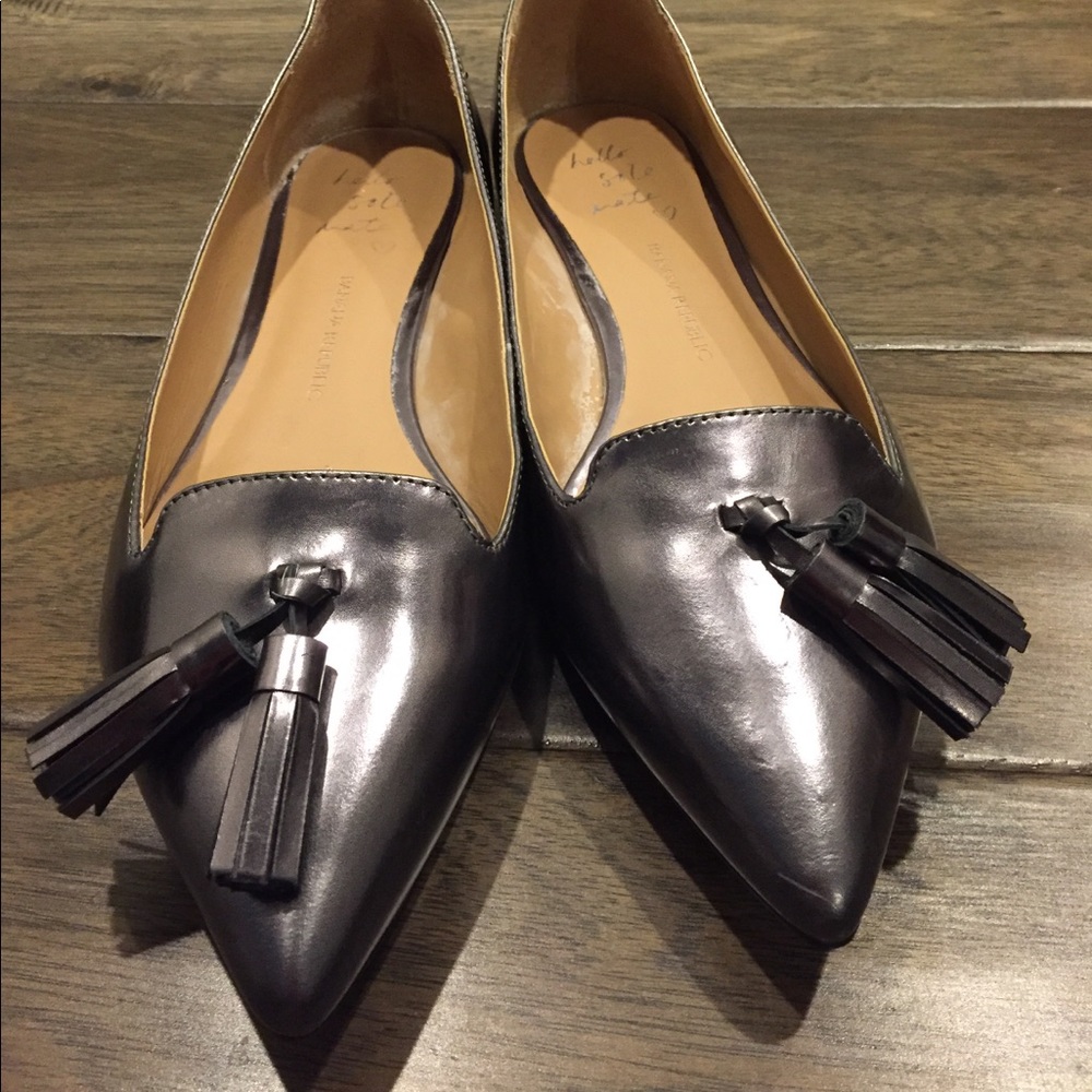 BR Silver Pointed Toe Flats with Tassel