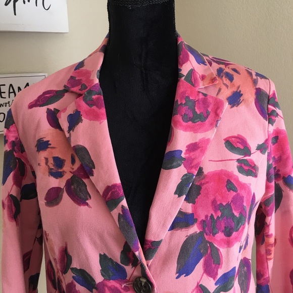 CAbi Pink Floral Rose Blazer Like New - Picture 4 of 8