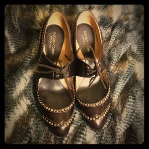 Sergio Rossi leather retro inspired pumps