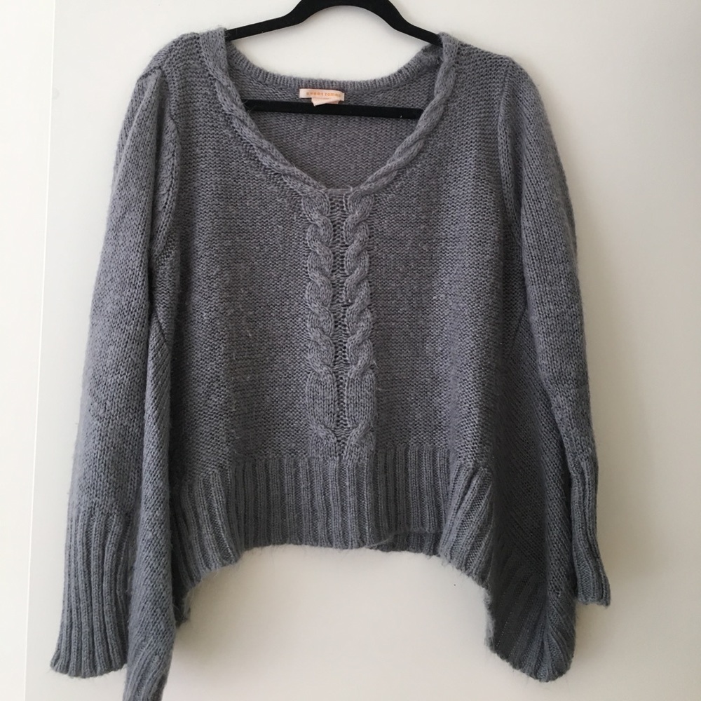 *PRICE DROP* ❄️SWEET ROMEO❄️ grey acrylic sweater size M