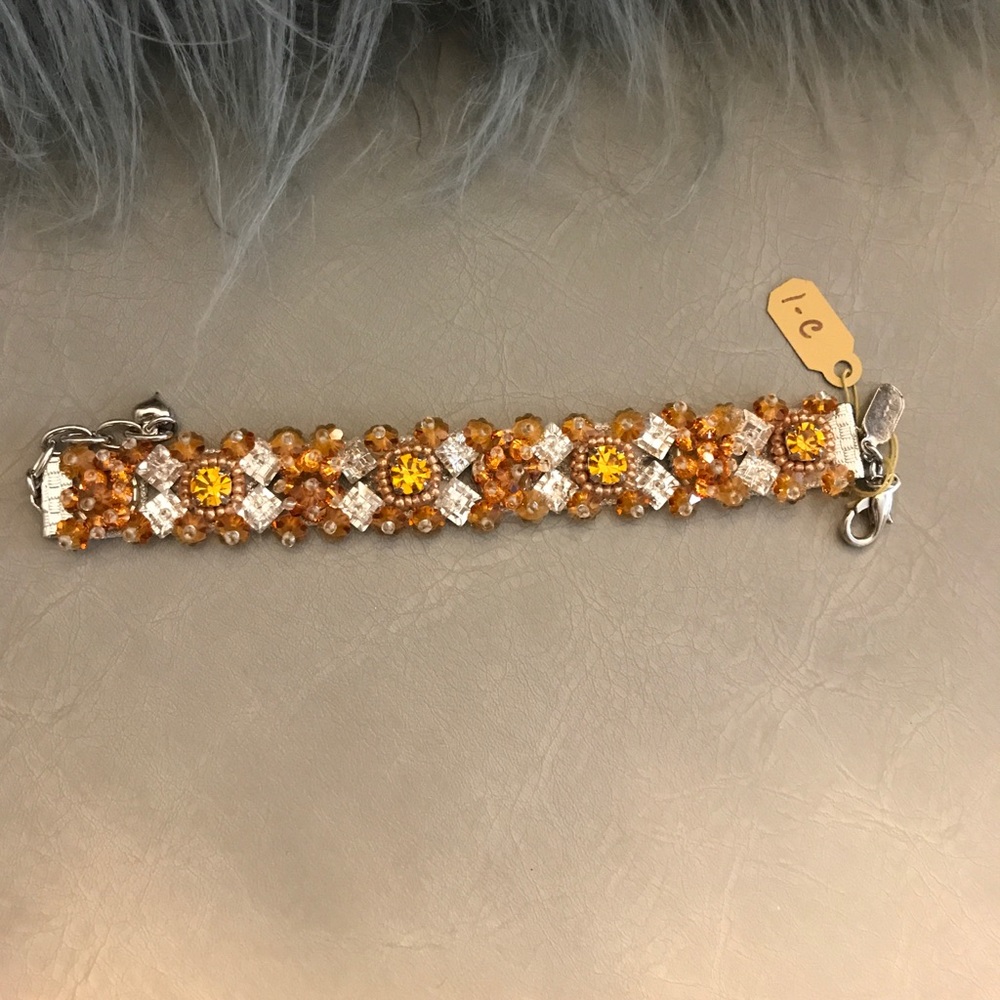 Thin bracelet made with Swarovski crystals