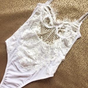 Lace body suit