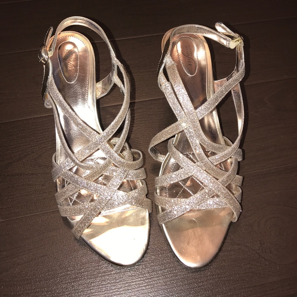 🐶Alfani “alisagold” heels 👠 used once SZ 10