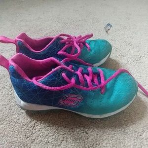 Girls sketcher size 12