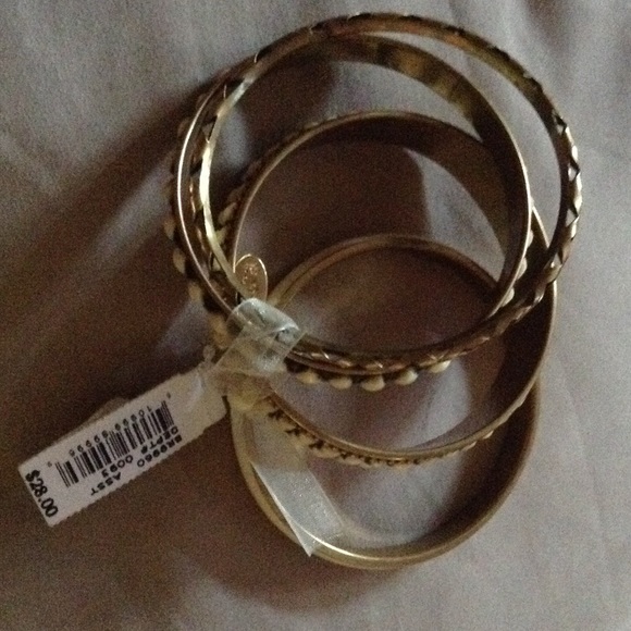 BANGLES - Picture 3 of 3