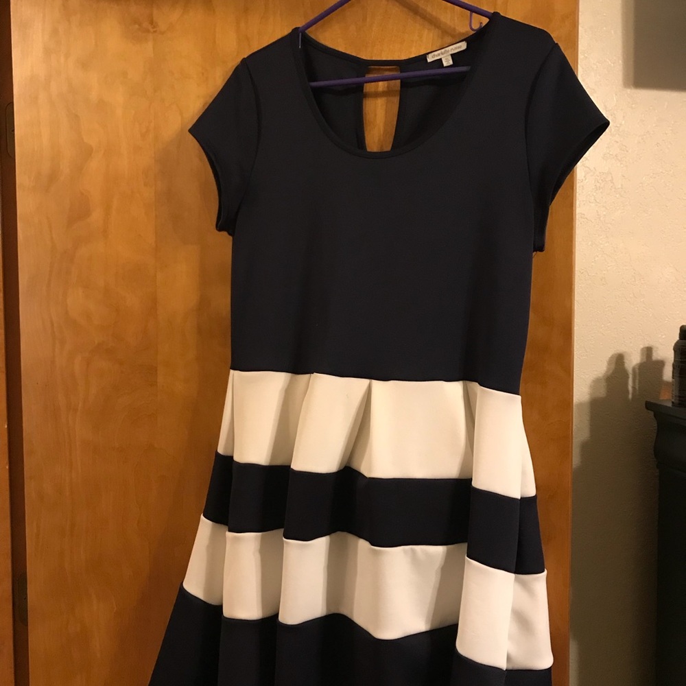 Short Blue and white dress