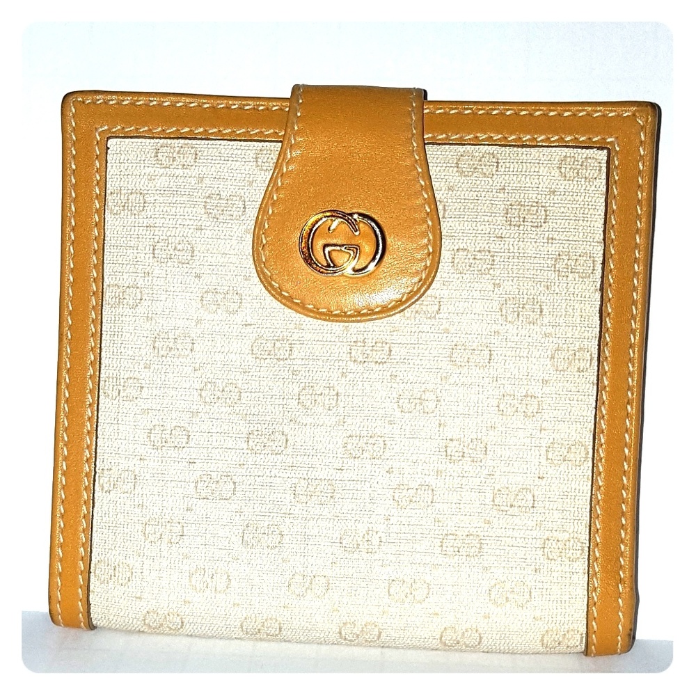 Authentic Vintage Gucci wallet🗽🎉🎄