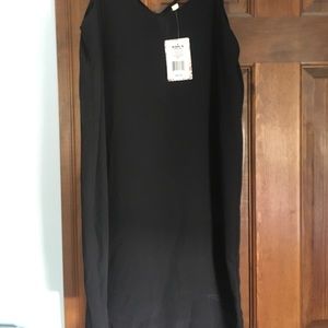 Cute black polyester dress but it didn’t fit me! Cute black polyester dress but it didn’t fit me!