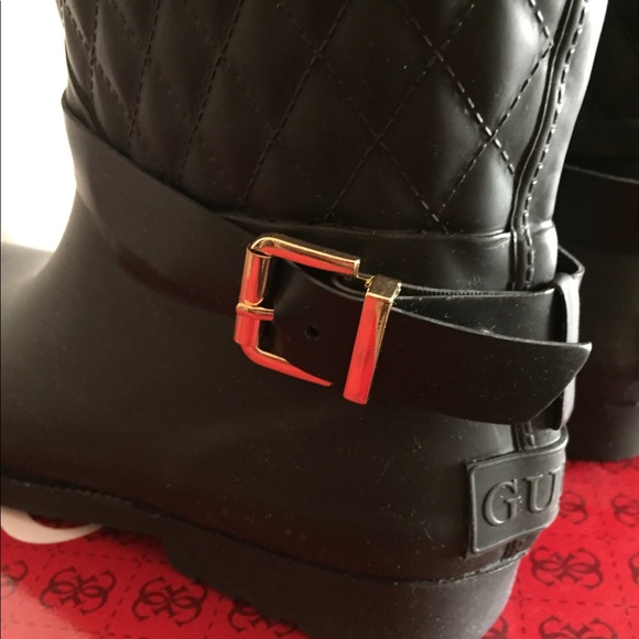 Guess Quilted Rain Boots S8 BNWOT - Picture 6 of 7