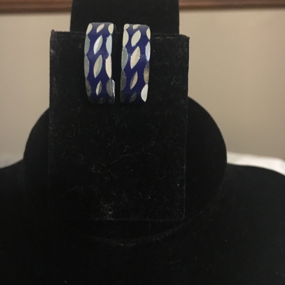 Blue silver cut clip earrings