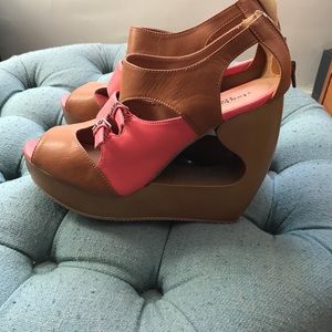 Clothing/accessories