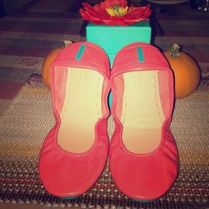 🌺🌺 New In Box Poppy Sz 8 Tieks!! 🌺🌺