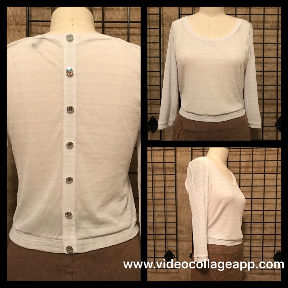 NEW! Bisou Bisou Button Back Blouse.