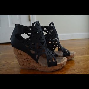 Black Cut-Out Wedges