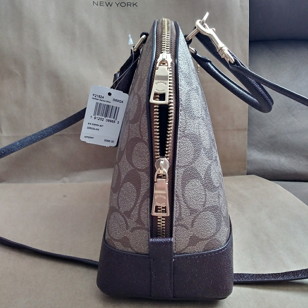 SOLD !!! Coach large  tote purse bag w/ wallet - Picture 3 of 8