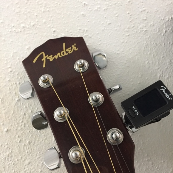 Guitar - Picture 3 of 4