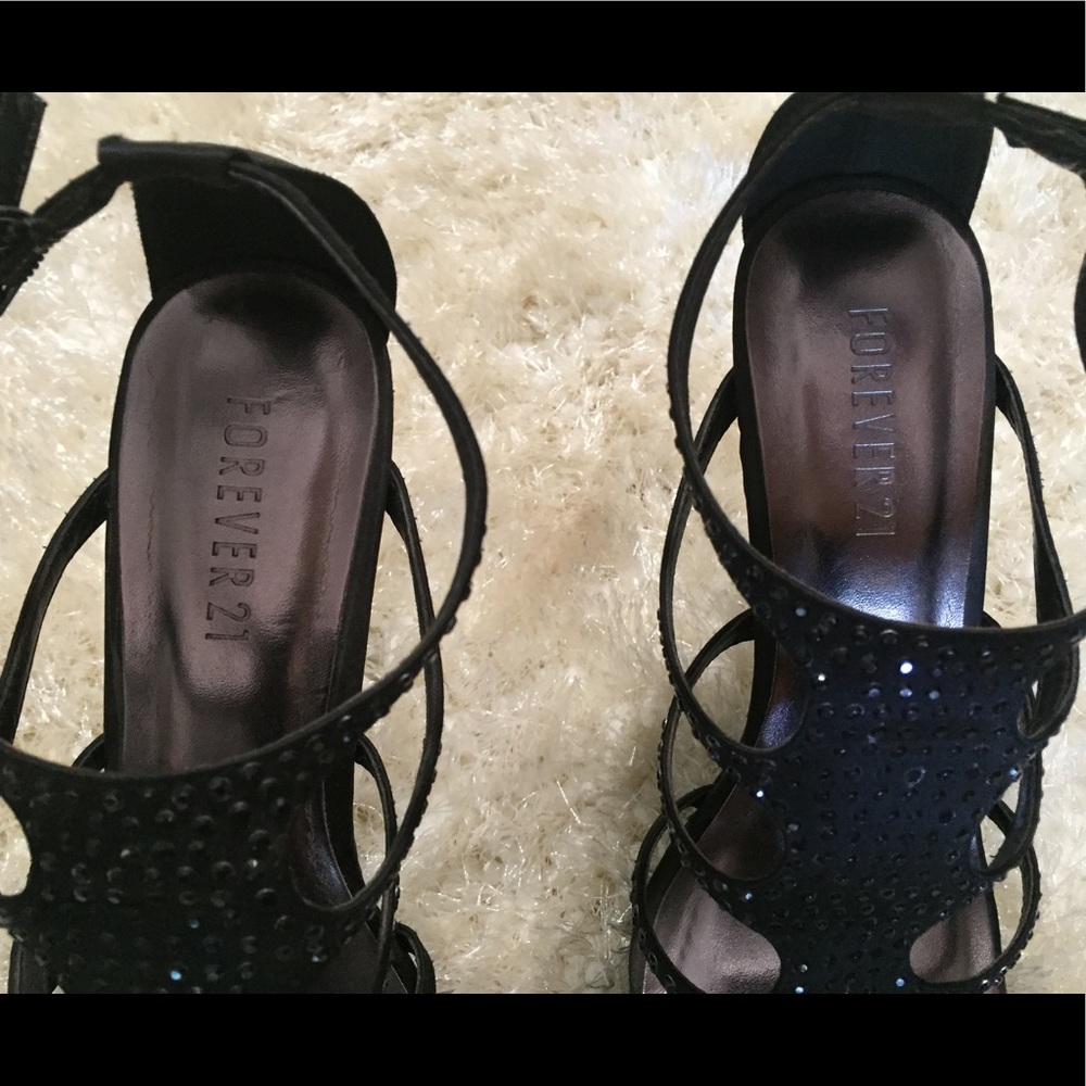 Forever21 black satin platform stiletto caged heel - Picture 2 of 7