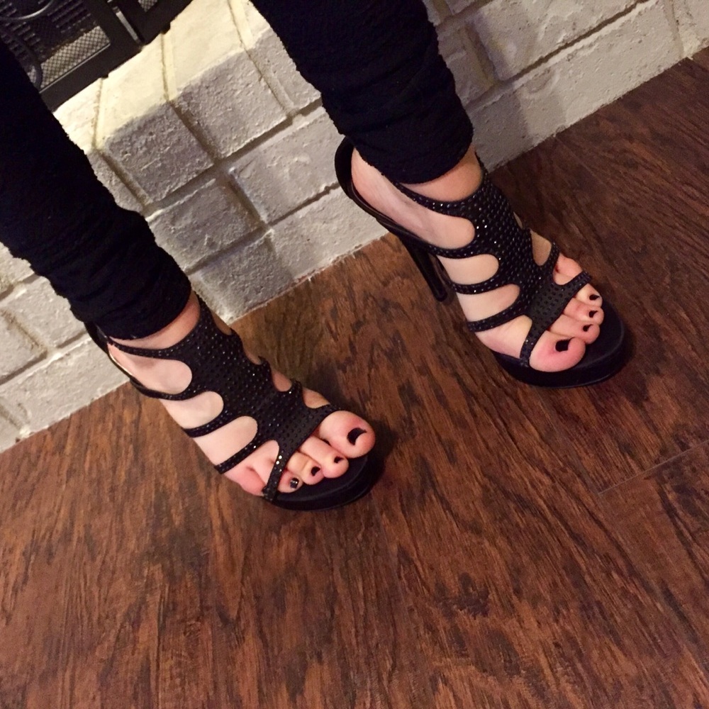 Forever21 black satin platform stiletto caged heel - Picture 4 of 7