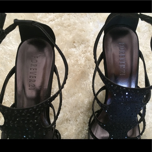 Forever21 black satin platform stiletto caged heel - Picture 2 of 7