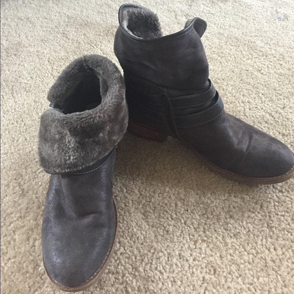 Size 11 dark gray women's boots