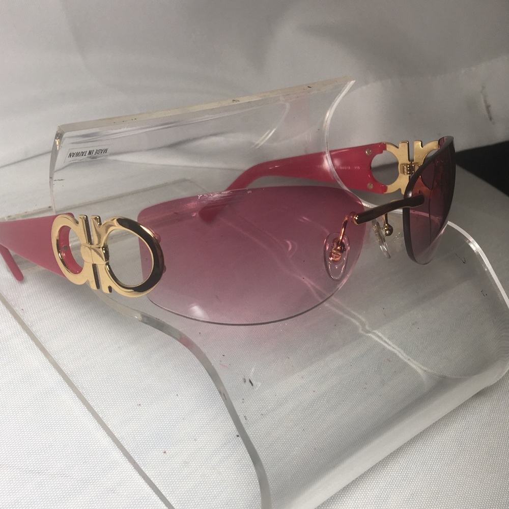 VINTAGE Ferragamo. Double gancini sunglasses