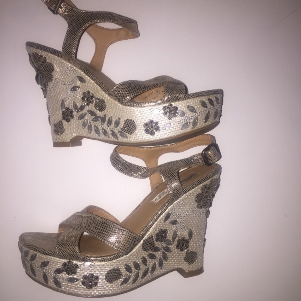 Metallic platform wedges w/ pretty floral design