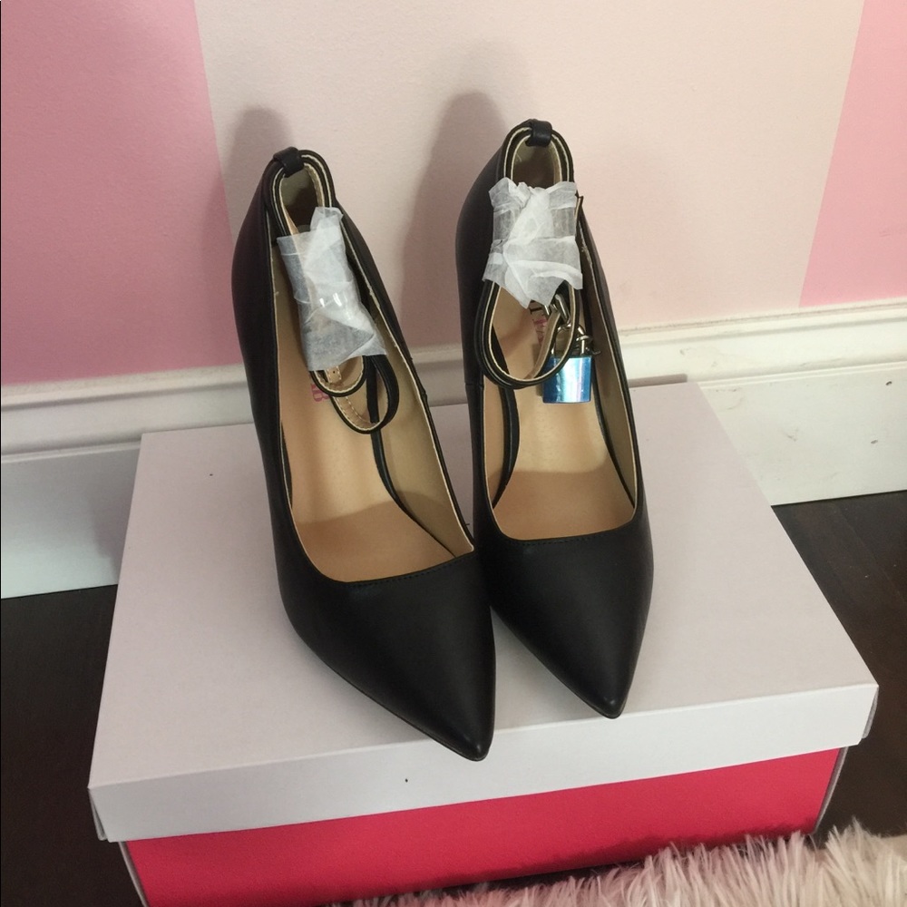 Jaslene Heels