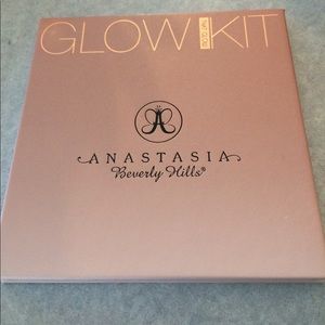 Anastasia Beverly Hills "That Glow" Glow Kit
